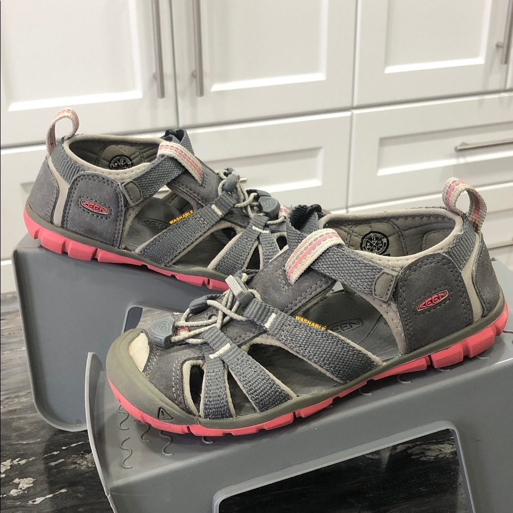 KEEN Seacamp II CNX Sandals – Kids Size 12 (EU 30)